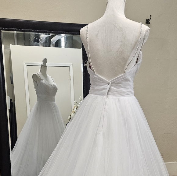 Size 10 white tulle full Aline bridal gown with silver trim. NWT - Picture 12 of 16